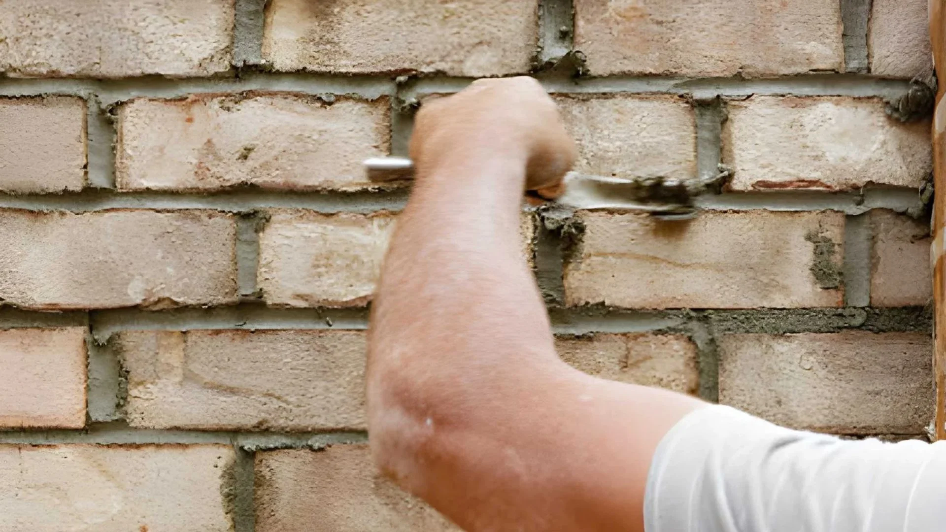 Brooklyn brownstone masonry repair and tuckpointing contractor